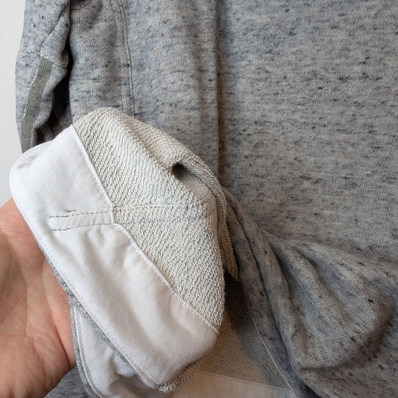 ADIDAS Detroit Red Wings Hockey Logo Cozy Grey Hoodie Womens Small 8-10 - Picture 8 of 10